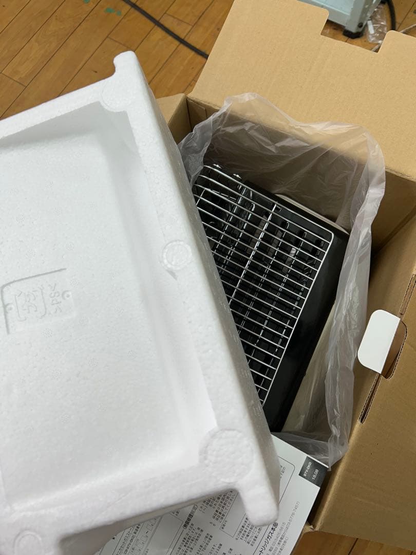 4ADM004 新品 カセットガスストーブ IWATANI イワタニ 元箱付き