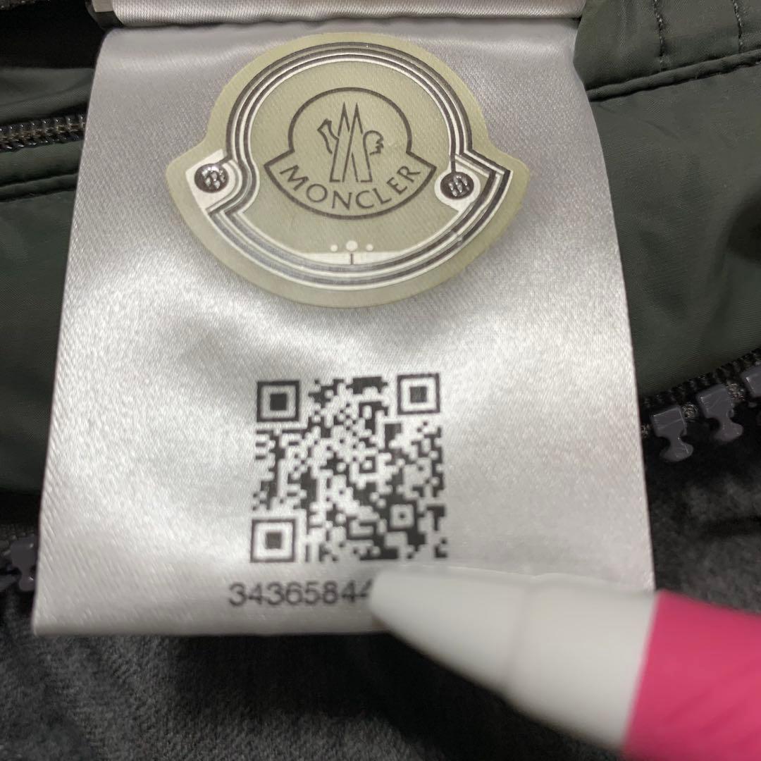 人気MONCLER モンジュネーブル　1 グレー ダウンジャケット　4D254