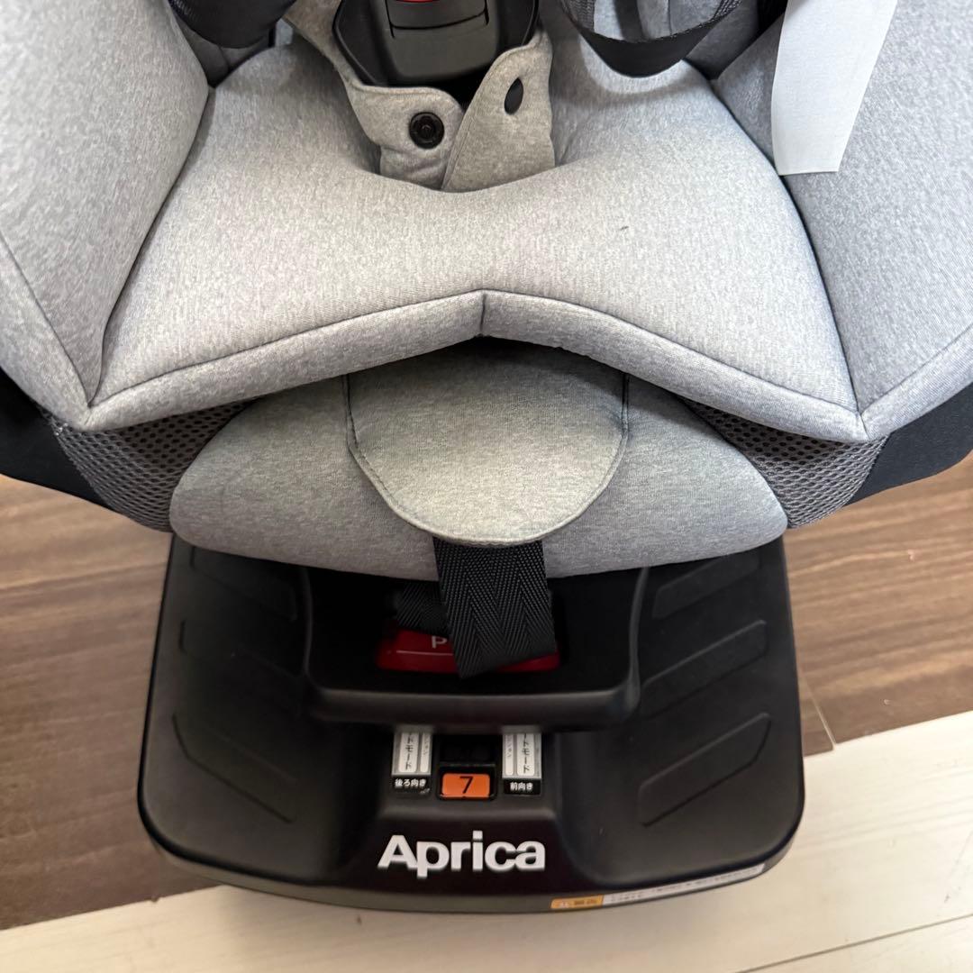 aprica アップリカ クルリラ　チャイルドシート　赤ちゃん　ベビー