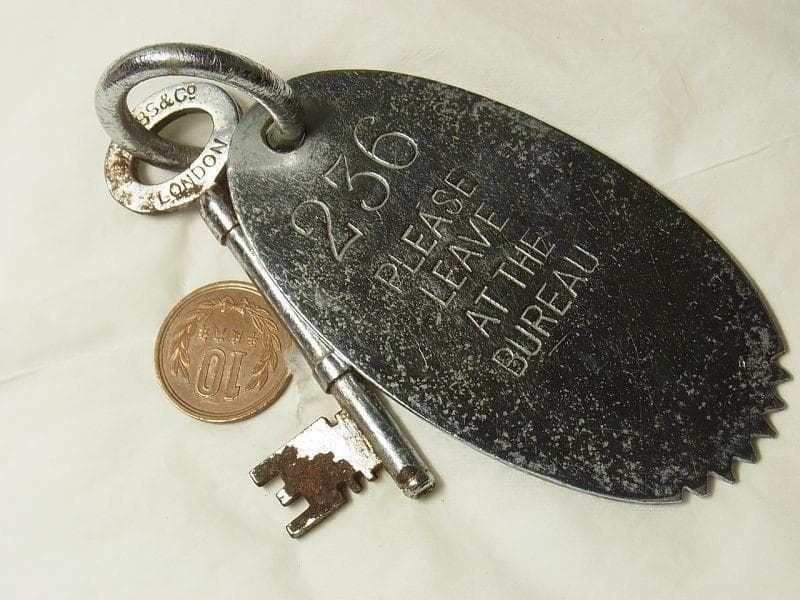 イギリス ロンドン ヴィンテージ 2D STAMPホテル ルームキー タグ付き