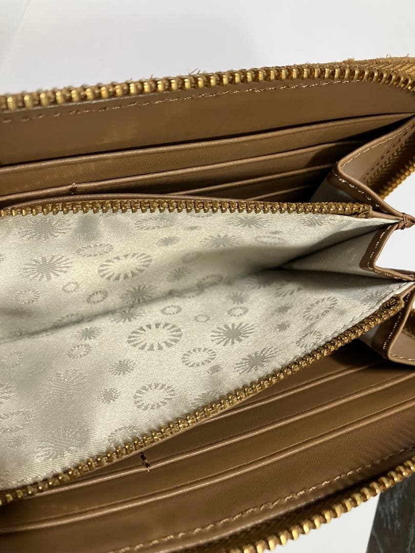 【☆UGG】スウェード財布