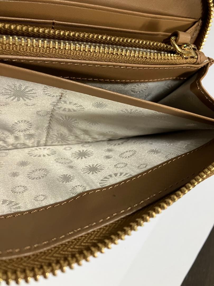 【☆UGG】スウェード財布