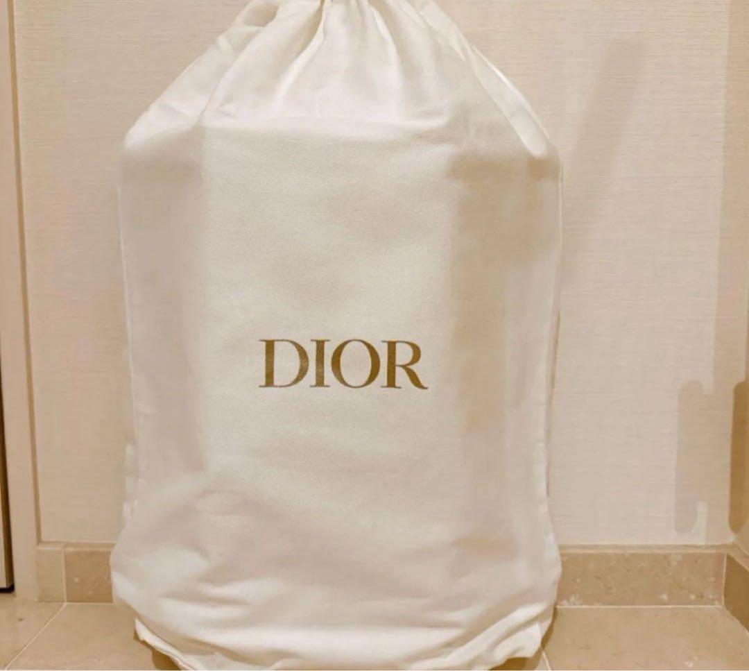 Dior アドベントカレンダー