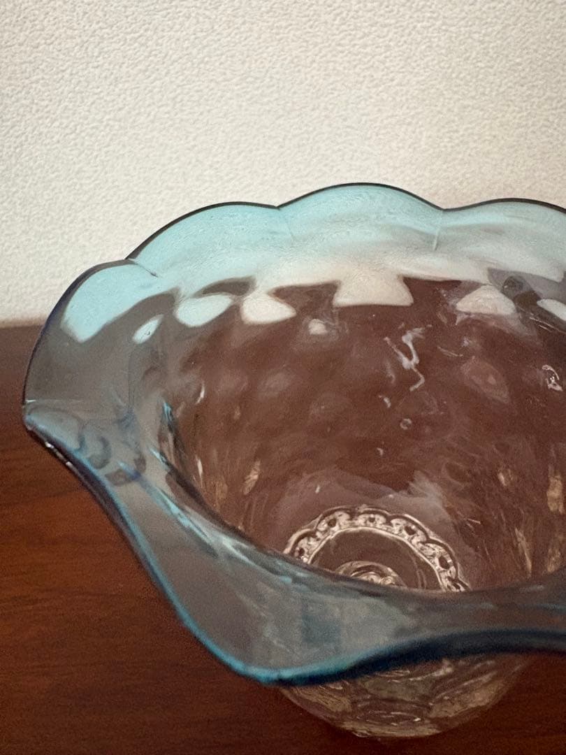 花瓶　花器　小物入れ　ウランガラス　明治大正期　当時物　和ガラス　ゆらゆら