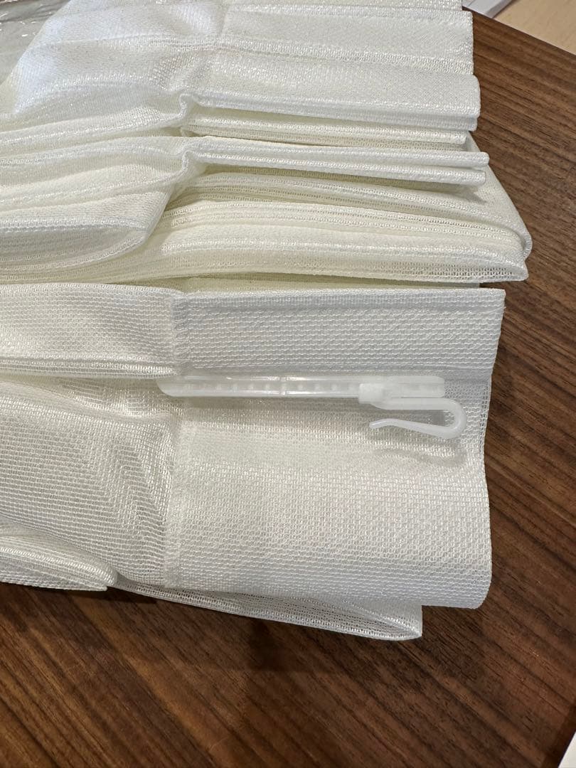 新品　リリカラ　レースカーテン