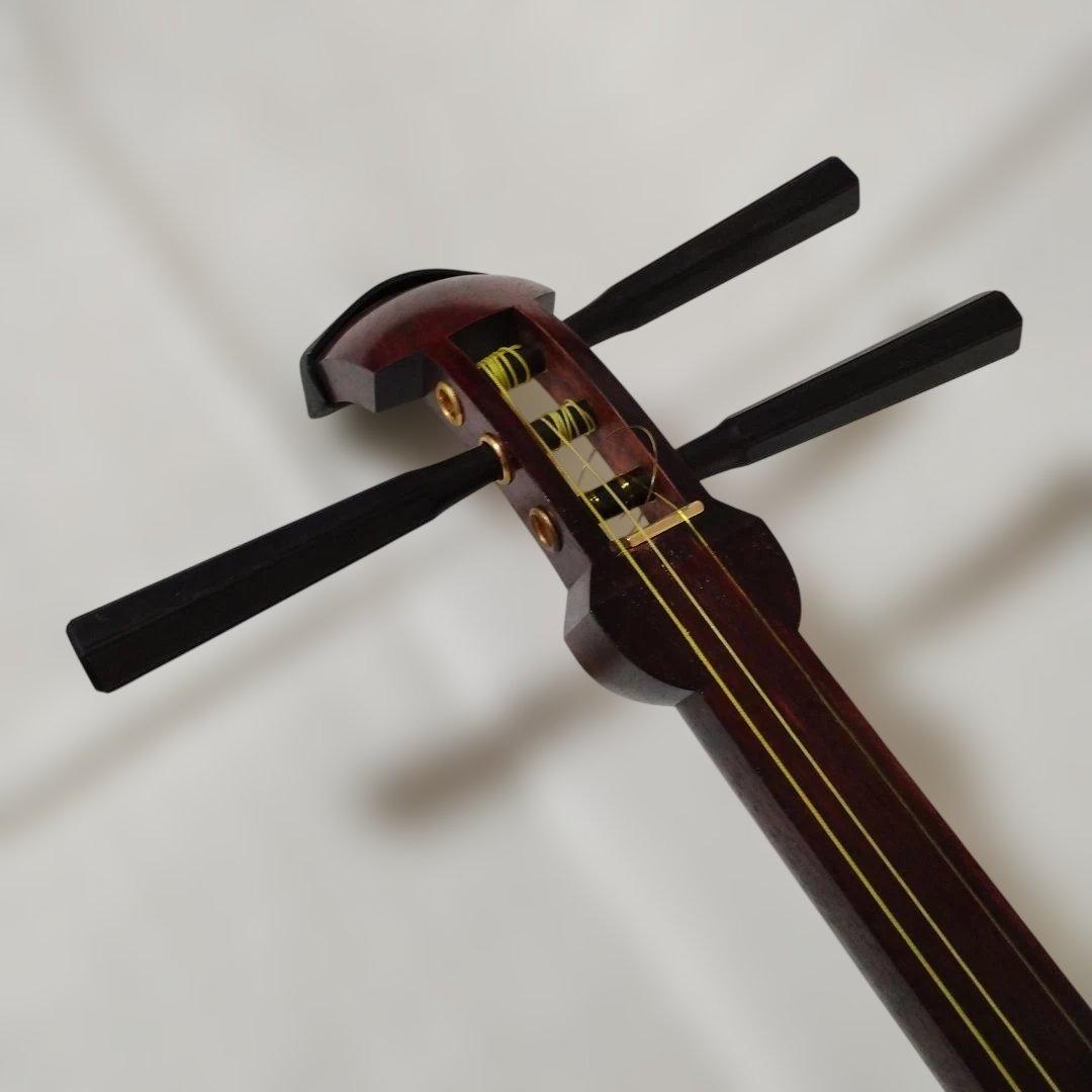 三味線 ハードケース、駒付き ！