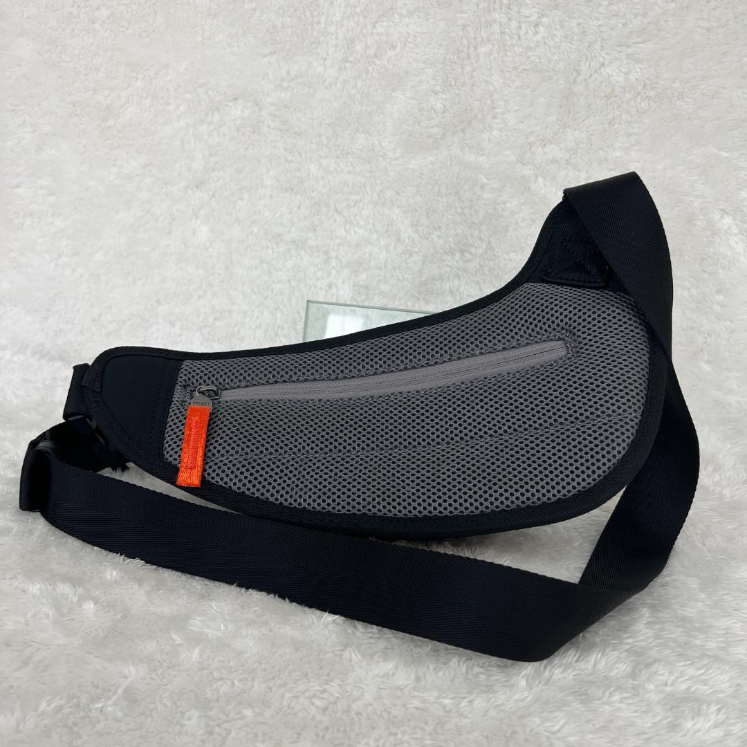 《クール》DIESEL ディーゼル CROSSBODY ボディバッグ 黒