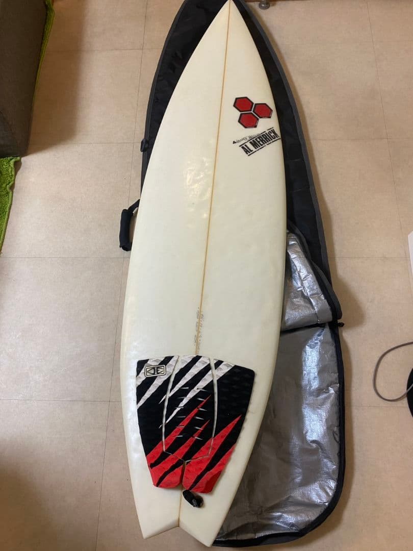 アルメリック WHIP ショートボード 5'11\" x 19\" x 2 1/2\"