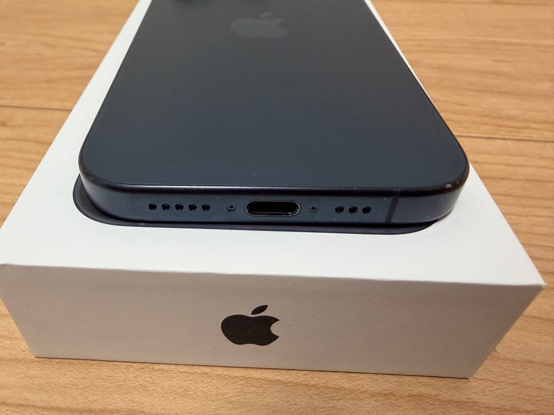 Apple iPhone 15 Pro 256GB ブルーチタニウム