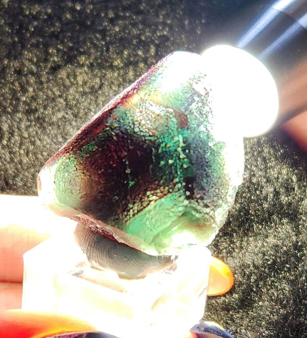 エロンゴ産バイカラーフローライトキューブNo1309