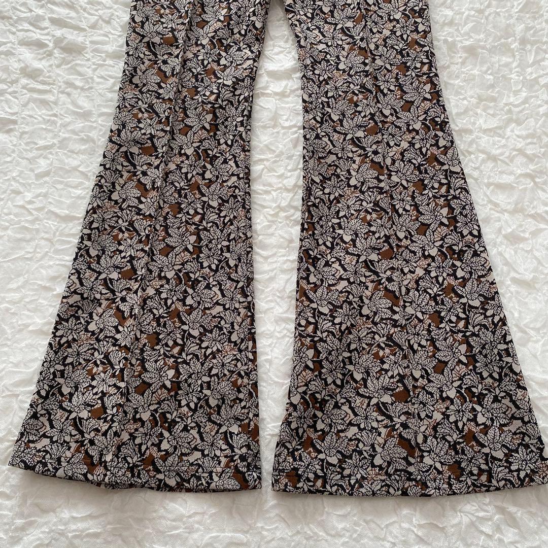 美品【FUMIE＝TANAKA(フミエタナカ)】フラワージャガードパンツ