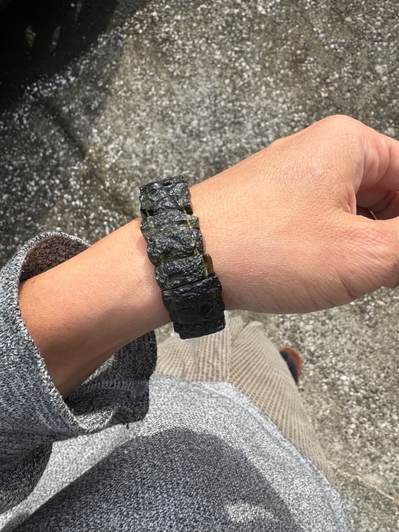 モルダバイト　ブレスレット　鑑別書付き　本物　40.77g