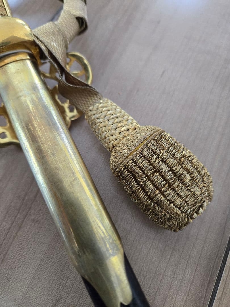 戦前　美品　菊ご紋入り儀礼長剣/刃無し模造刀身　刀緒付き