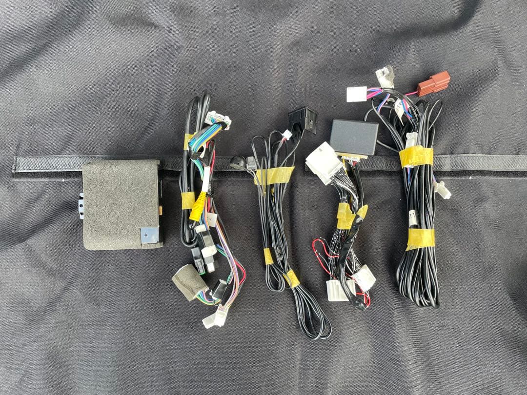 日産純正　カーナビ MM318D-W 2021年製