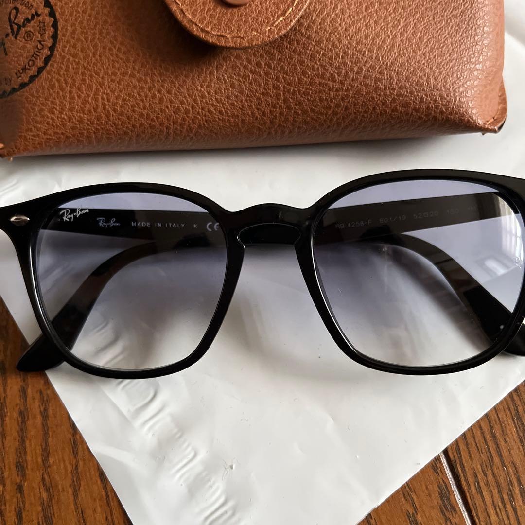 Ray-Ban サングラス ブラック　RB4258F