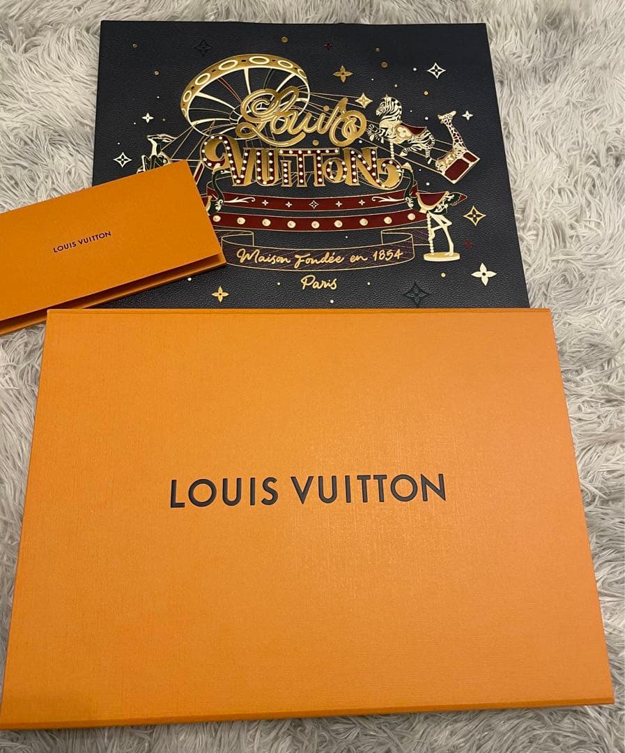 ルイヴィトン 新品未使用 M90803マフラー・オンリー LV・ミニ コンフィ