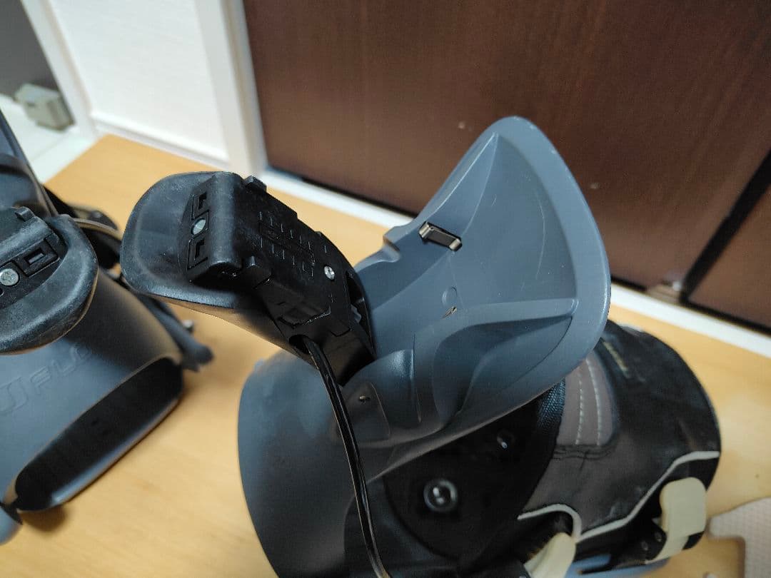 FLOW スノーボードビンディング ブラック　AMP05FS