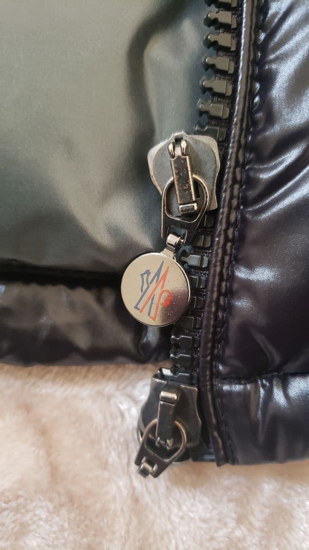 しぶ。MONCLER　ダウンジャケット　マヤ　サイズ０