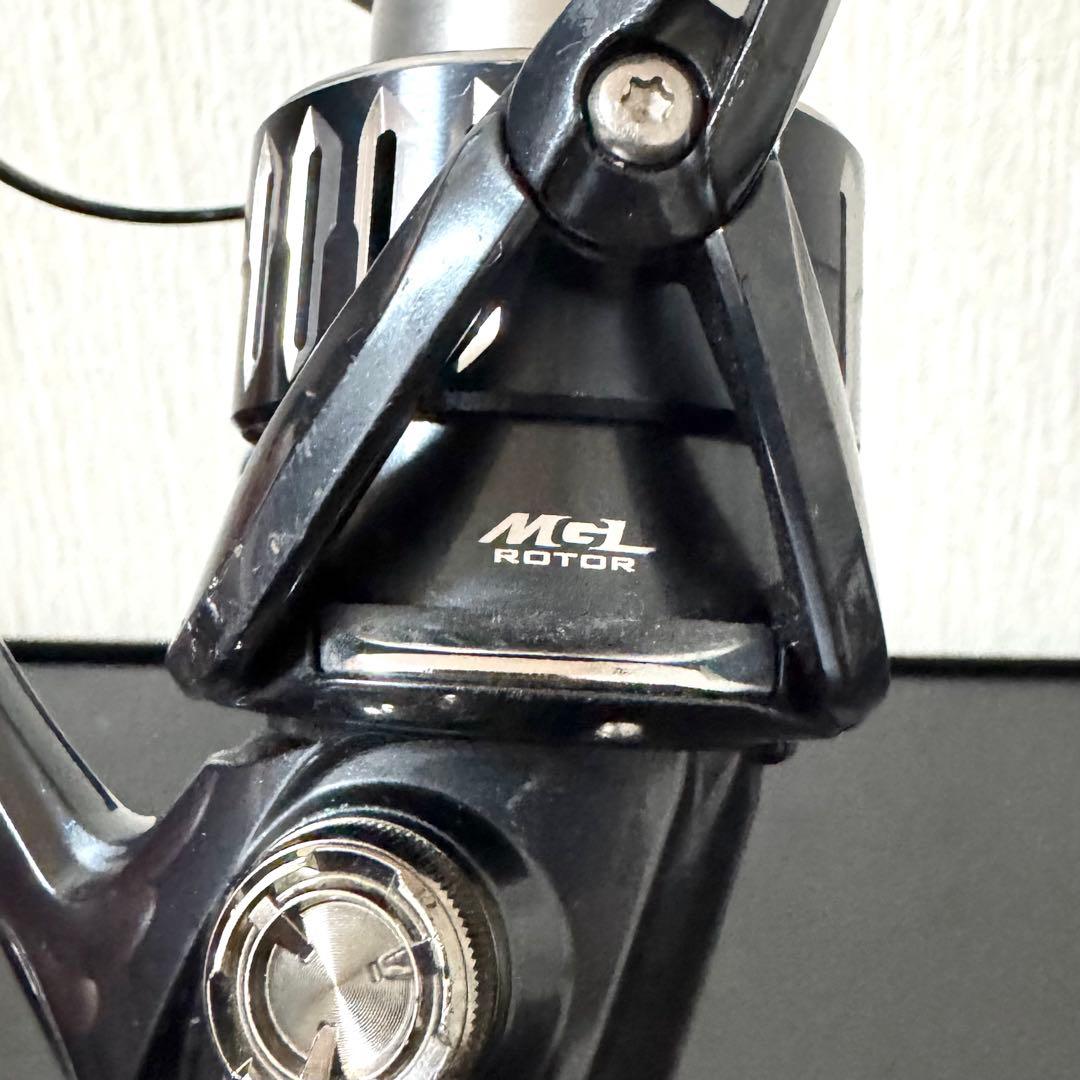 SHIMANO シマノ TWINPOWER XD 4000XG スピニングリール
