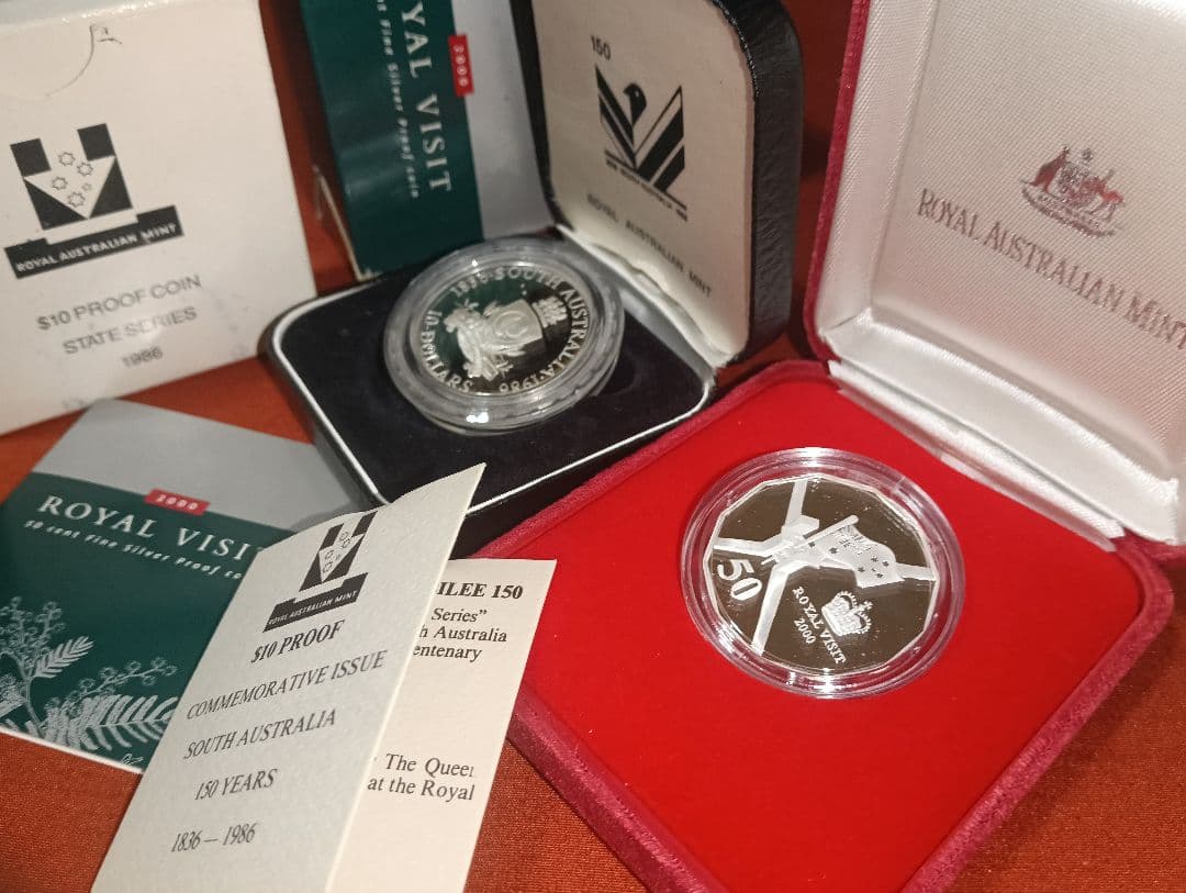 k*i様 希少 オーストラリア記念銀貨2種＆純銀製ビンテージ ベル型チャーム