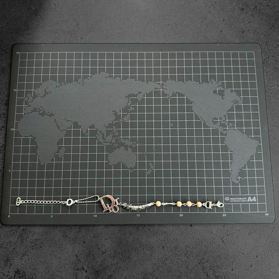 アクセサリー Dior Trotter Pearl Cursive Logo Bracelet