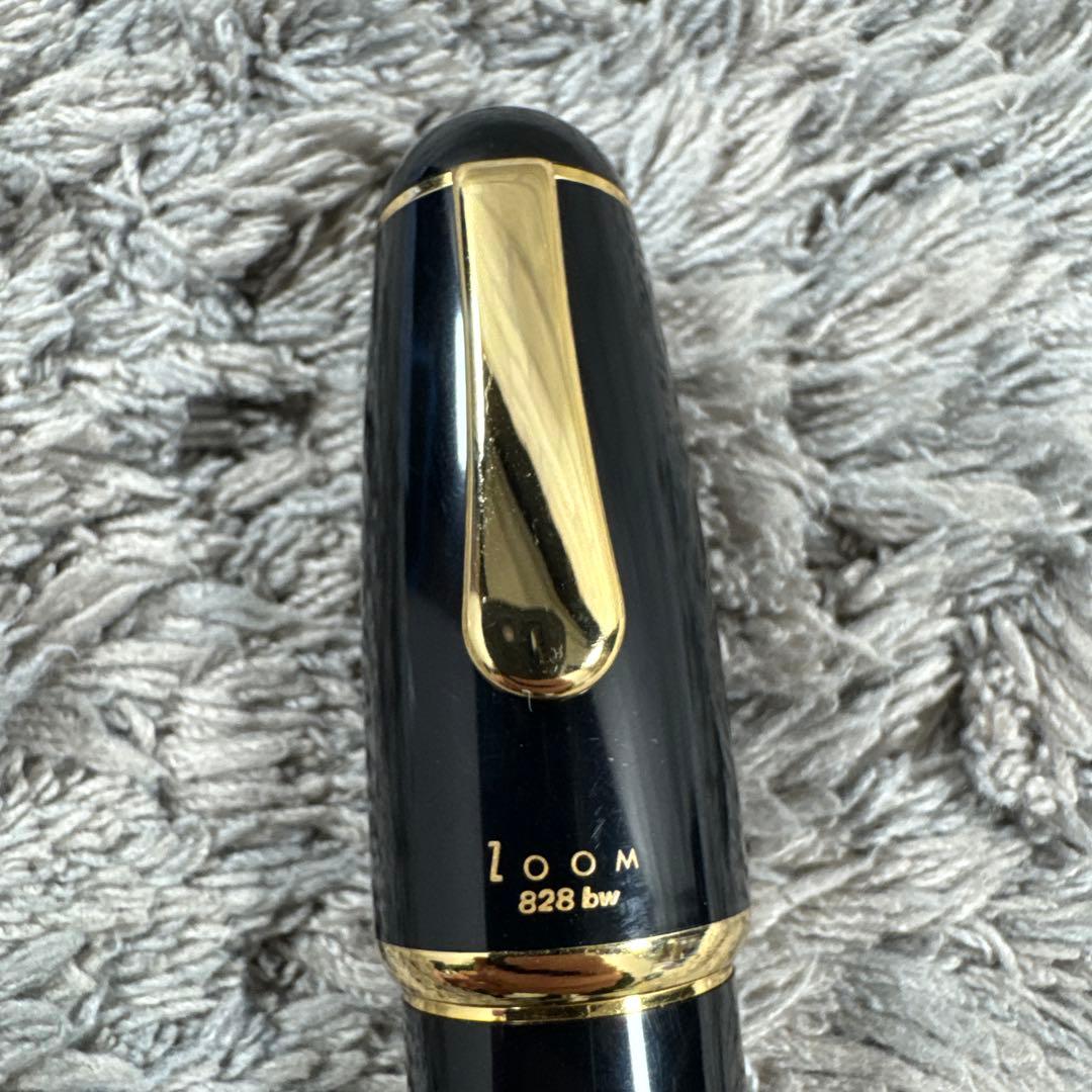 TOMBOW トンボエンピツ ZOOM 828 bw エッグ ボールペン - メルカリ