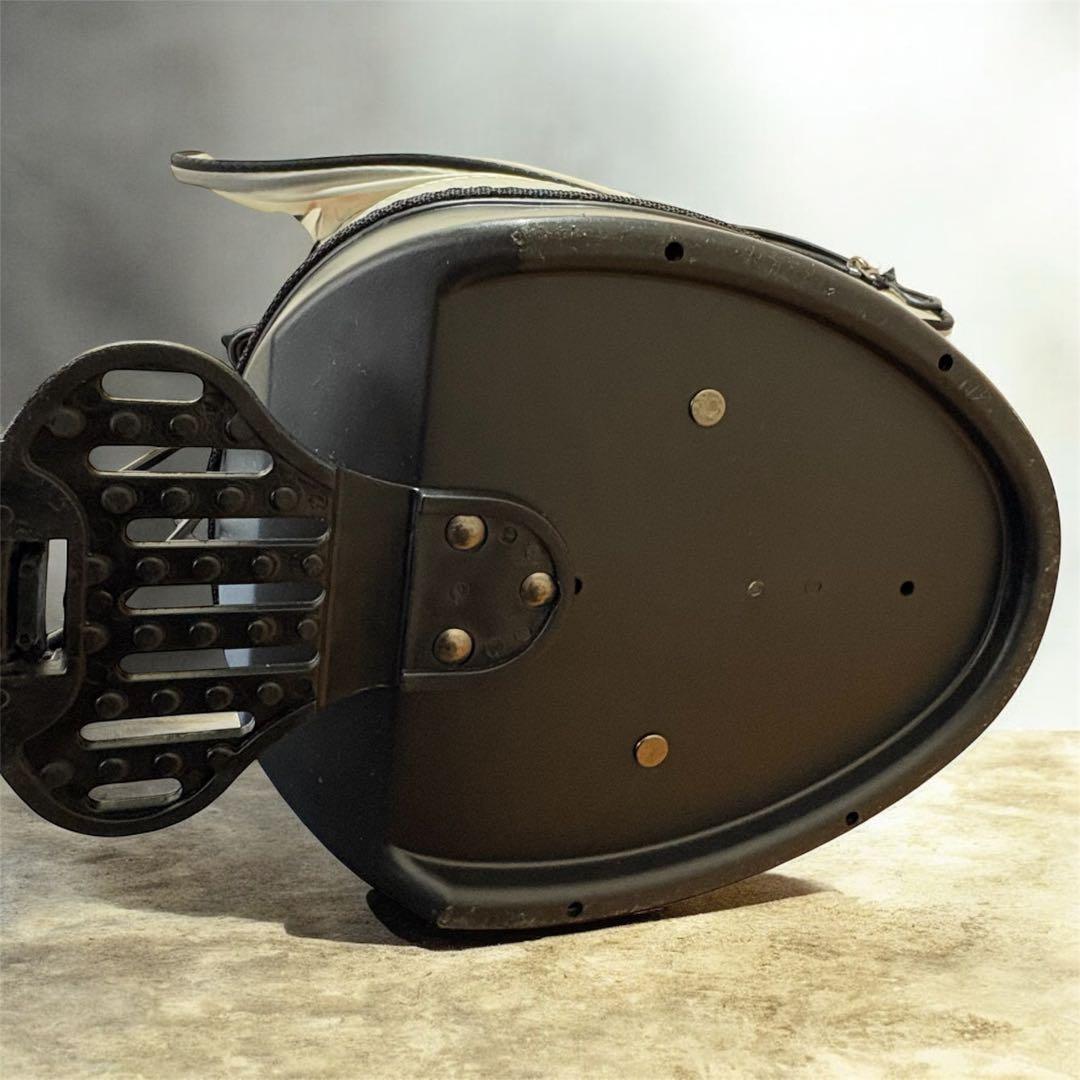 美品‼️スリクソン　スタンド式キャディバッグ　9.5型　超軽量で耐久性・撥水性