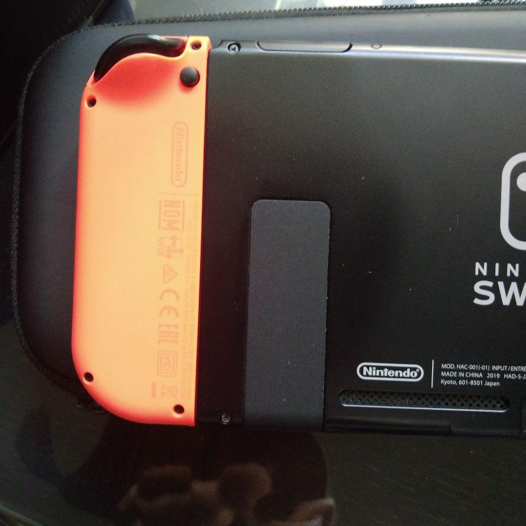 Nintendo Switch 本体、 ケース付き