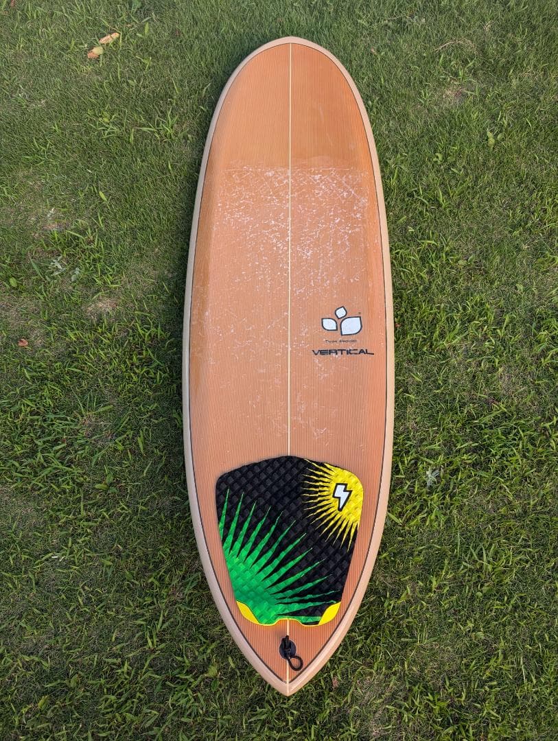 49ℓ スリーウェザー 6’6 ハッピーターン vertical ファンボード