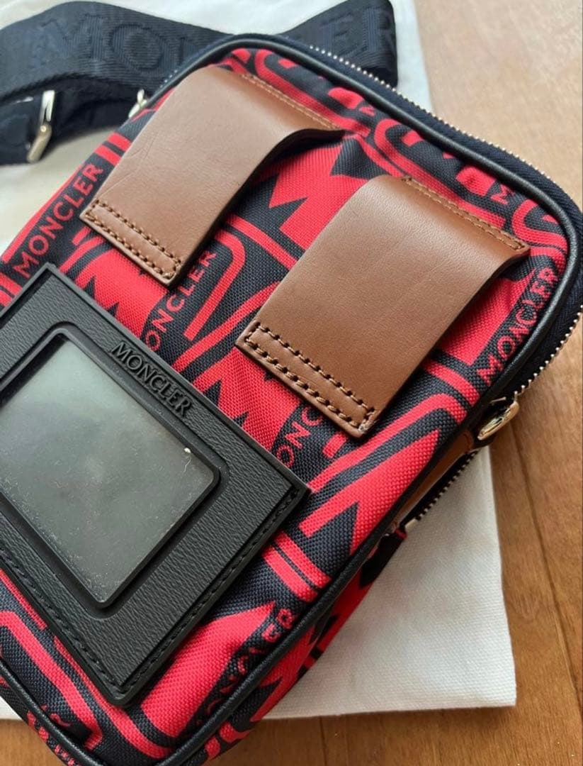は*な様 モンクレール ショルダーバッグ ボディバッグ 斜め掛け MONCLER