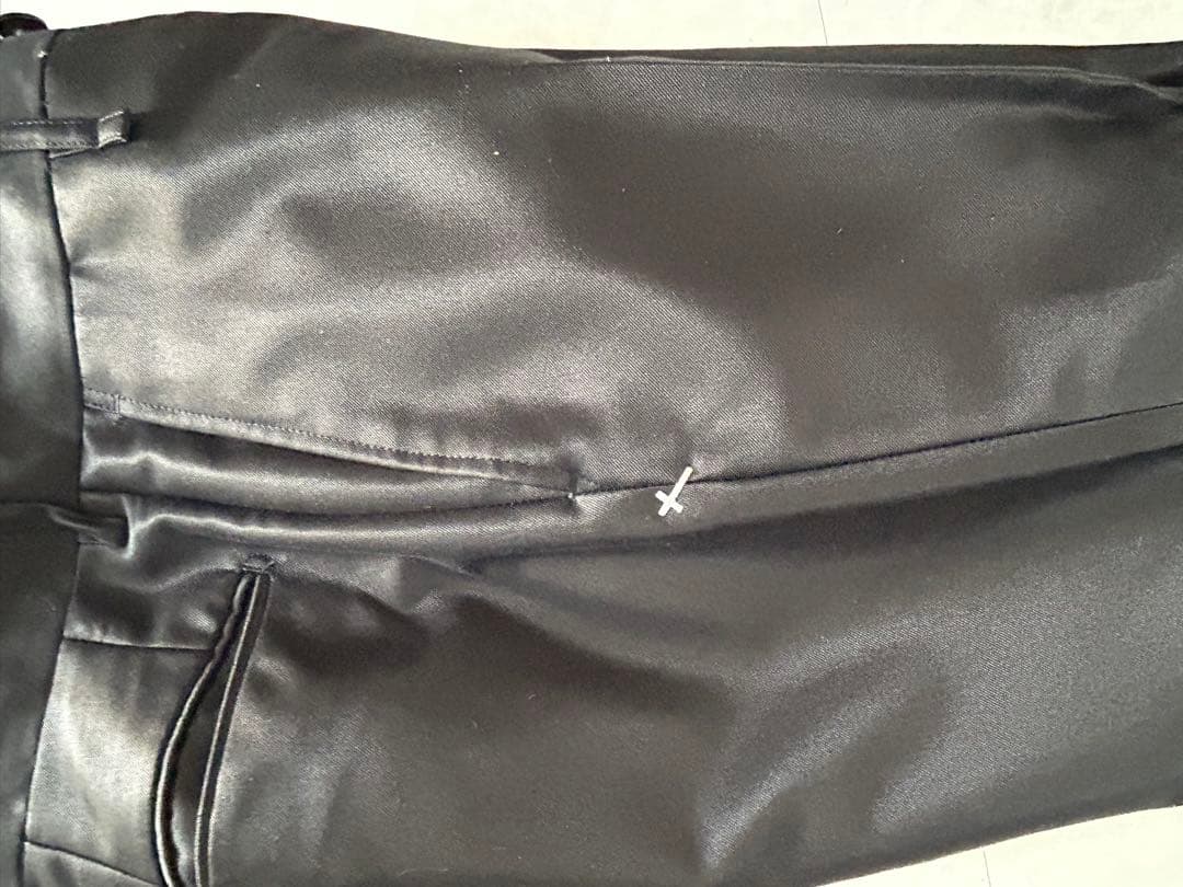 VANQUISH XS165cm 55kg前後に合うス 黒いスリムフィットスーツ