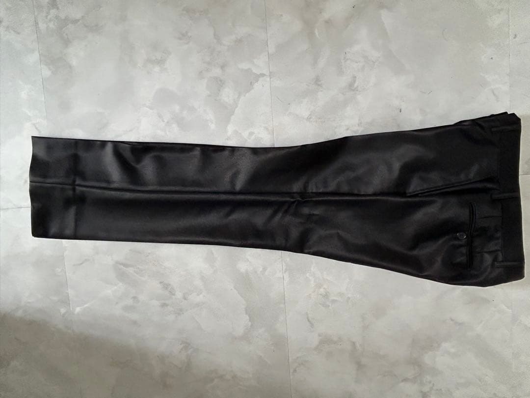 VANQUISH XS165cm 55kg前後に合うス 黒いスリムフィットスーツ