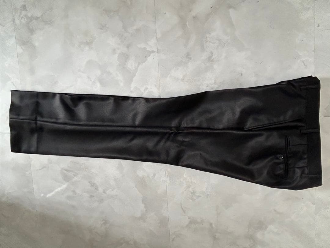 VANQUISH XS165cm 55kg前後に合うス 黒いスリムフィットスーツ