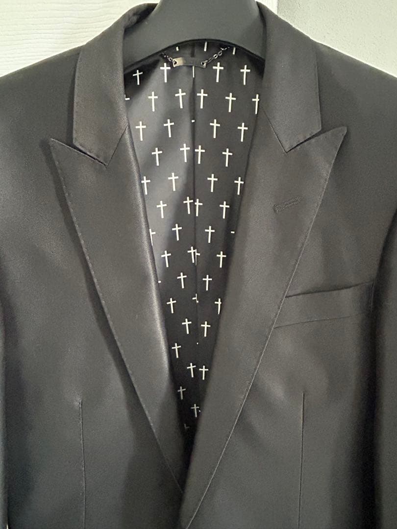 VANQUISH XS165cm 55kg前後に合うス 黒いスリムフィットスーツ