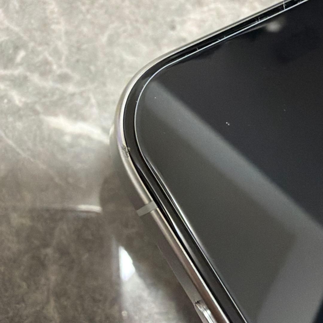 Apple iPhone15pro 256GB ホワイトチタニウム　simフリー