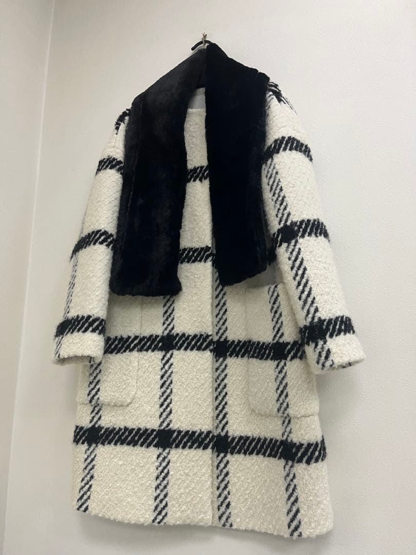 専用　TOMORROW LAND Ballsey コートマフラー付き