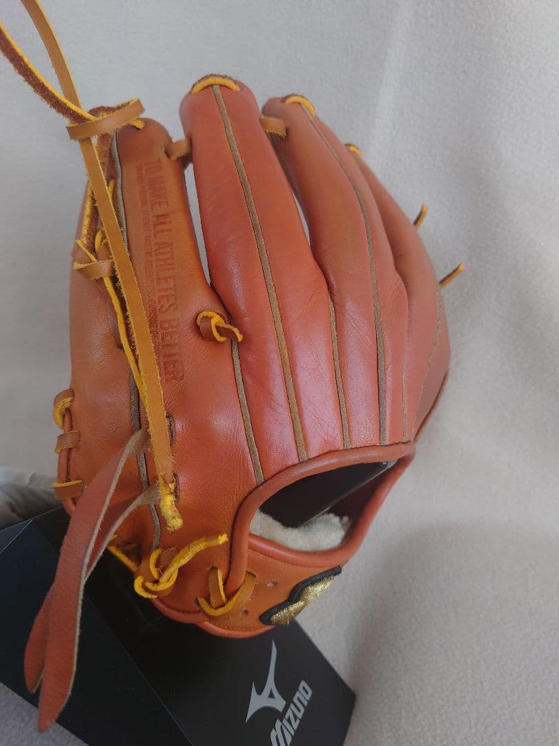 アンダーアーマー　硬式内野手グローブ 　福岡ソフトバンクホークス今宮 健太モデル