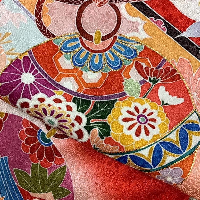 512ag67□七五三 三歳 女児 着物&被布 桜地紋 鈴 花文□美品