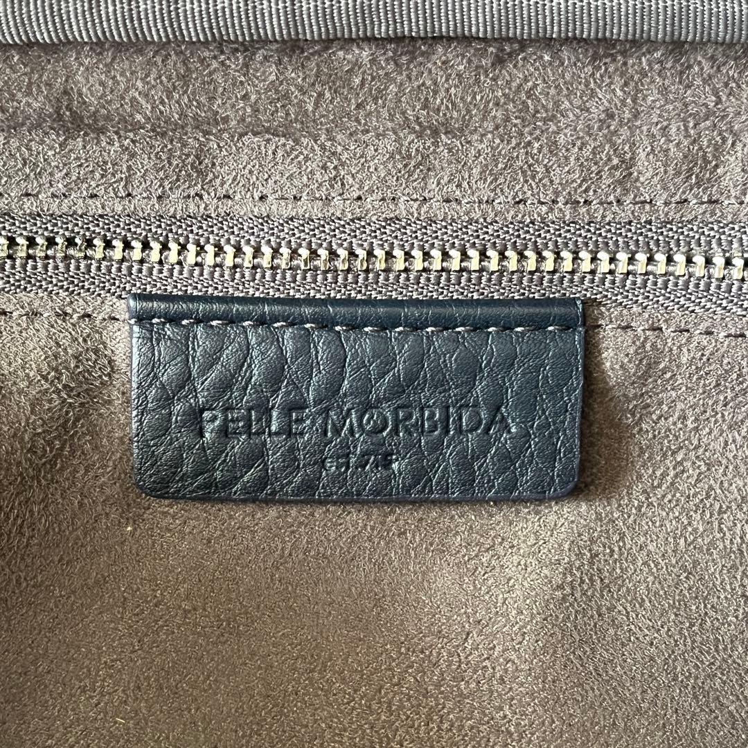 未使用✨ペッレモルビダ　ボディバッグ　メイデンボヤージュ　ネイビー　レザー　紺色