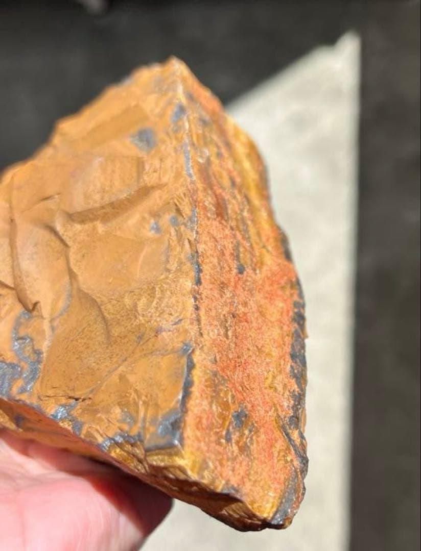 虎目石 タイガーアイ 原石 1.6kg 【完全天然•非加工】