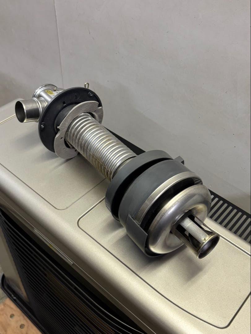 サンポットFF式ストーブ FFR‐703SX 2016年製 ゼータスイング