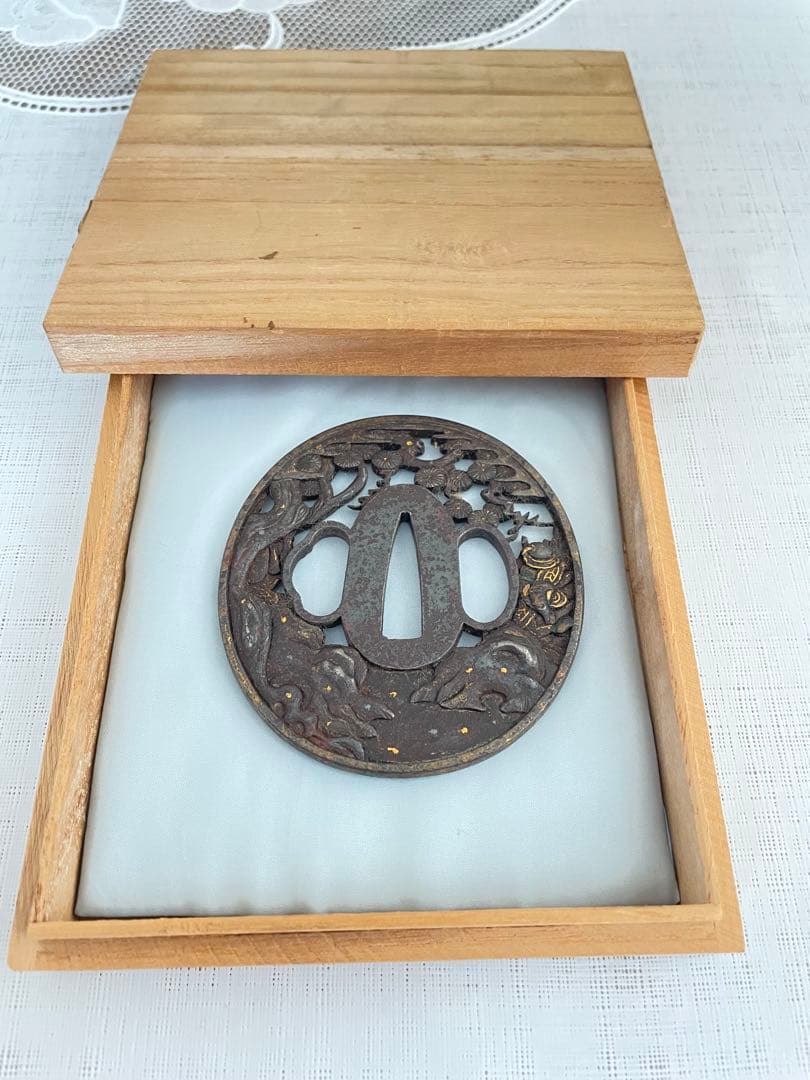 刀の鍔、鍔、鐔、刀、刀装具、武具、骨董品、アンティーク、古美術