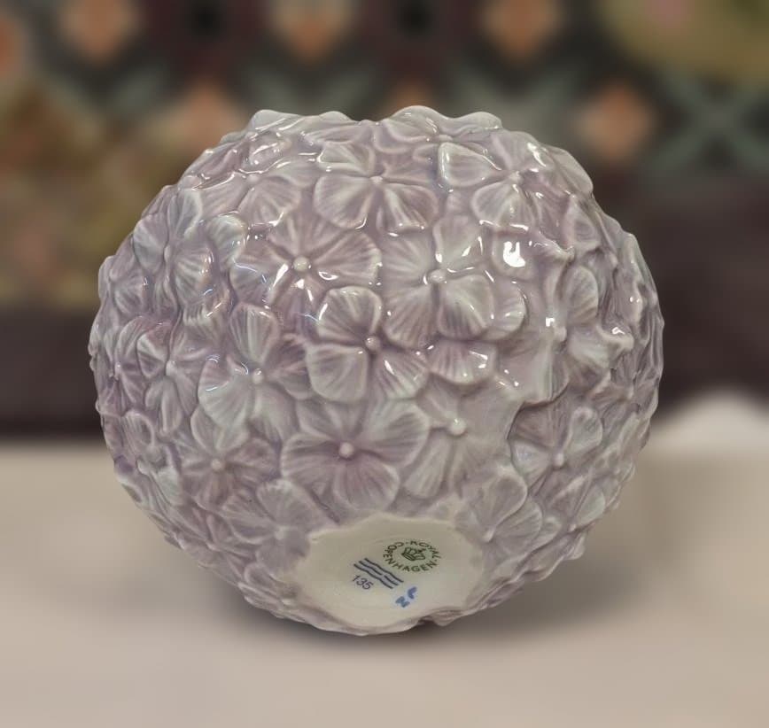  ロイヤルコペンハーゲン 淡い紫色のアジサイ花器