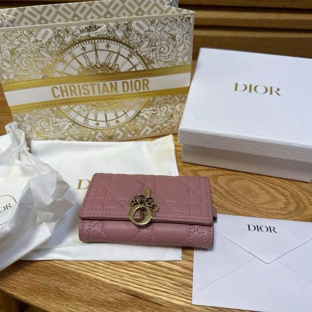 Dior ピンク レザー キーケース　日本限定色