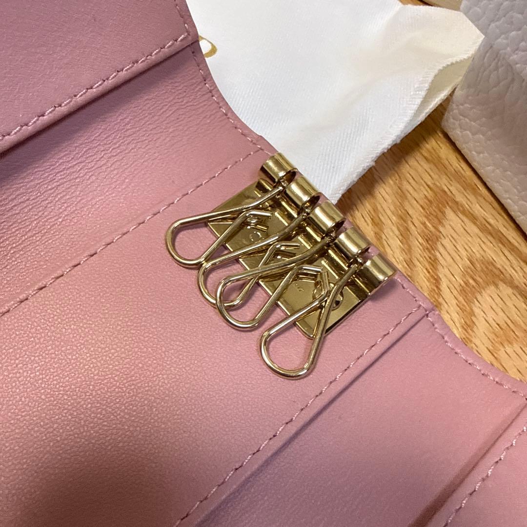 Dior ピンク レザー キーケース　日本限定色