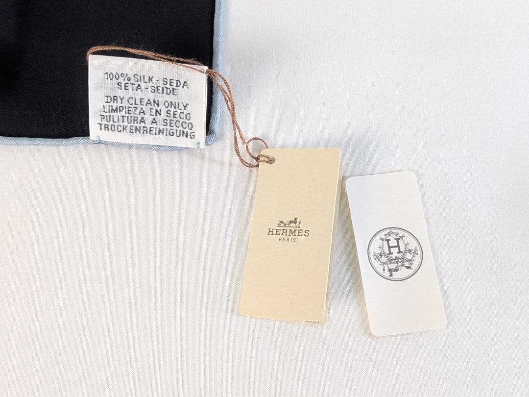 M374 HERMES　カレ90 アカデミア・イピカ　未使用品　正規品　箱あり