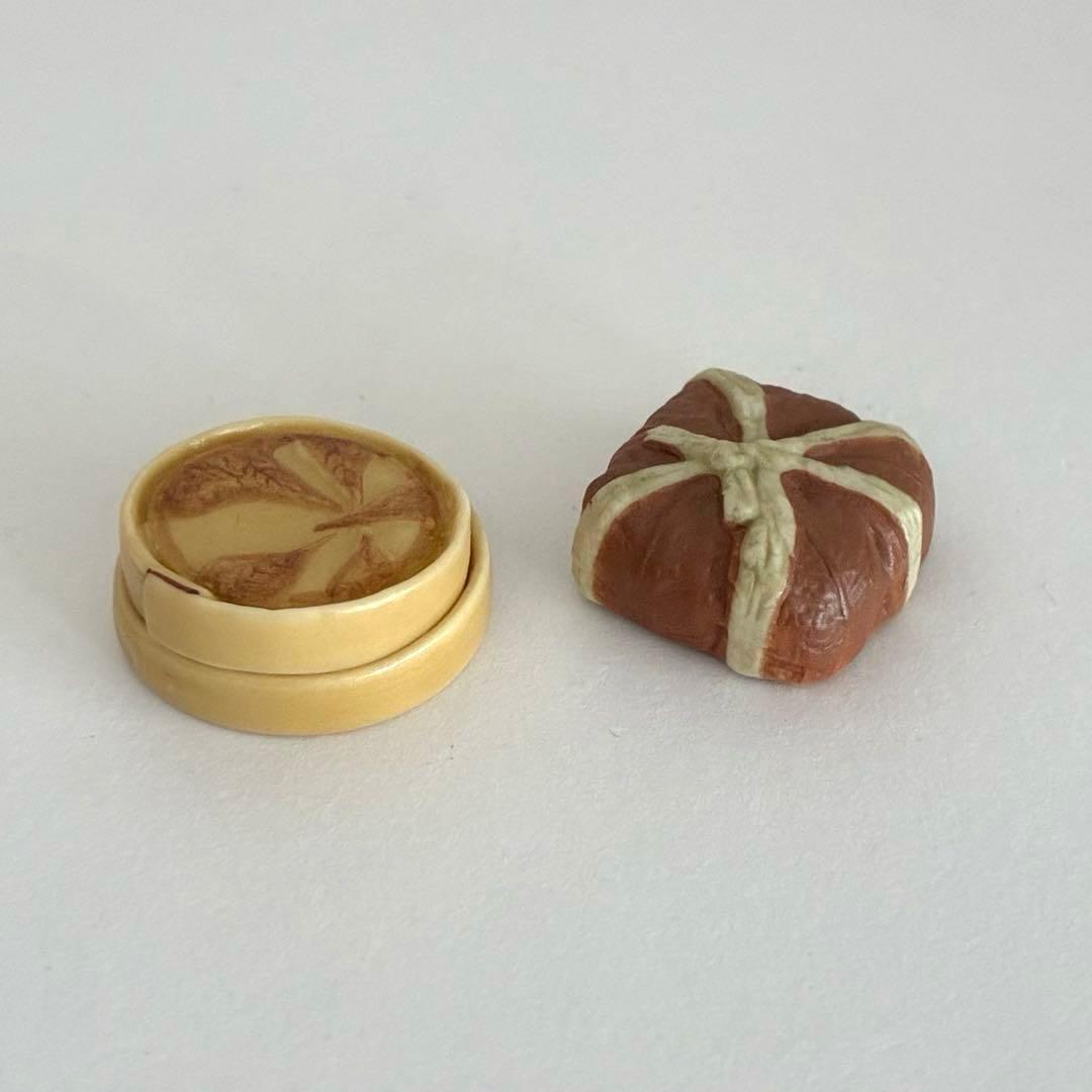 フランスのチーズ　希少　フェーブ　ヴィンテージ　フランス　陶器　ミニチュア　置物