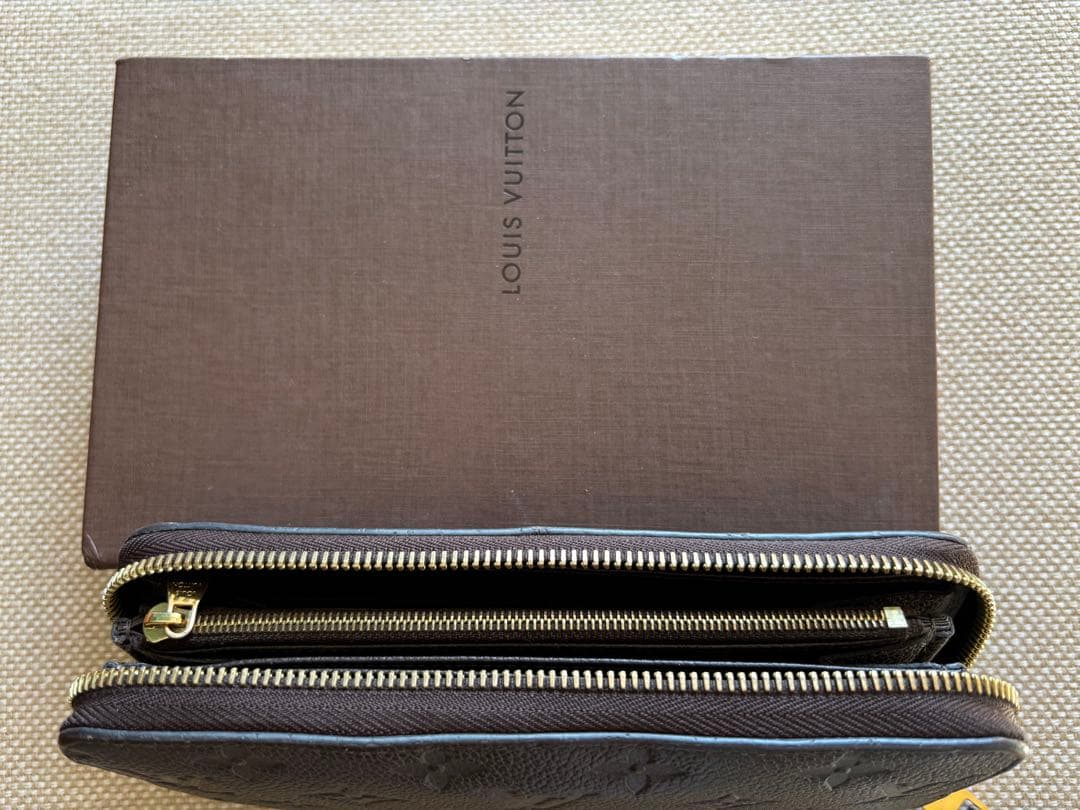 ルイヴィトン モノグラム アンプラント ジッピーウォレット　ブラウン