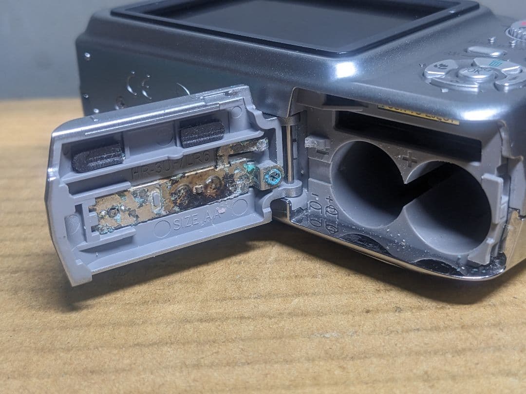 FUJIFILM FinePix A900 デジカメ 単三電池　動作品