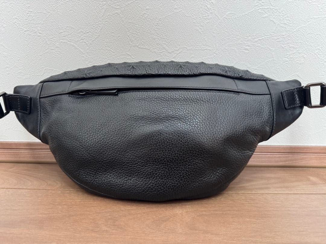 ジミーチュウ JIMMY CHOO レザーボディバッグ